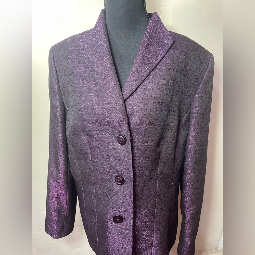 Le Suit Shimmering Purple Blazer